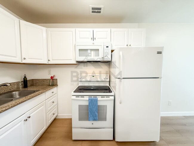 Photo - 5611 Fulcher Ave Unit 18