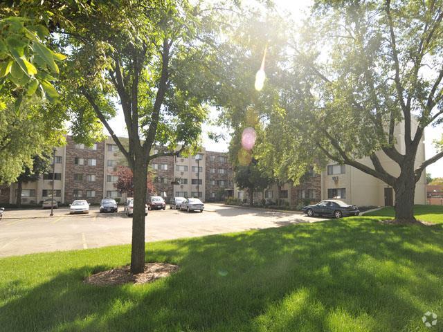 Building Photo - Central Park Manor Rental