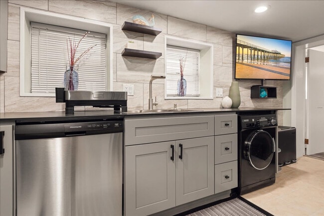 Photo - 27 S Oakland Ave Unit ID1308999P