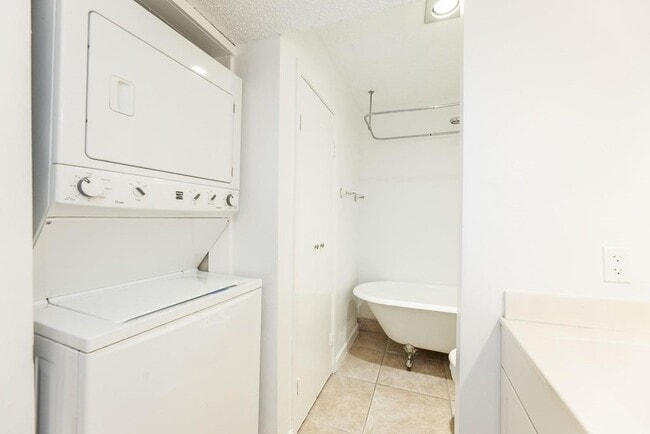 Photo - 10051 Westpark Dr Unit 218