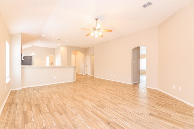 Photo - 709 Fireberry Dr