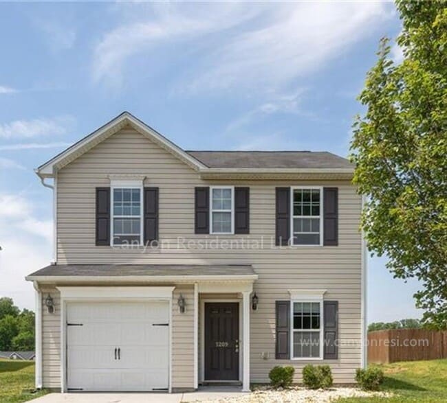 Building Photo - Beautiful 3b Room!Move in ready! Rental
