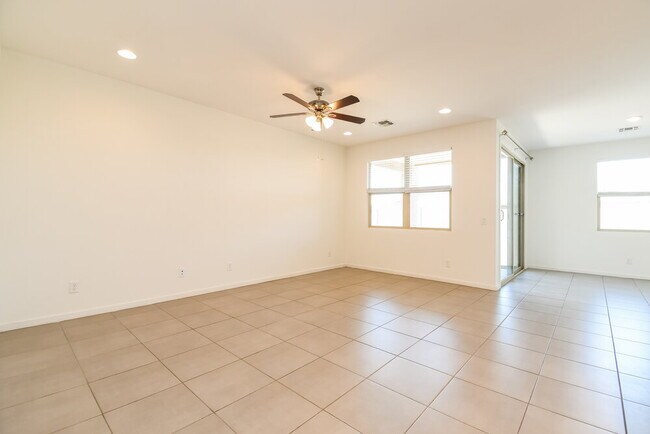 5630 W Notch Hill Rd