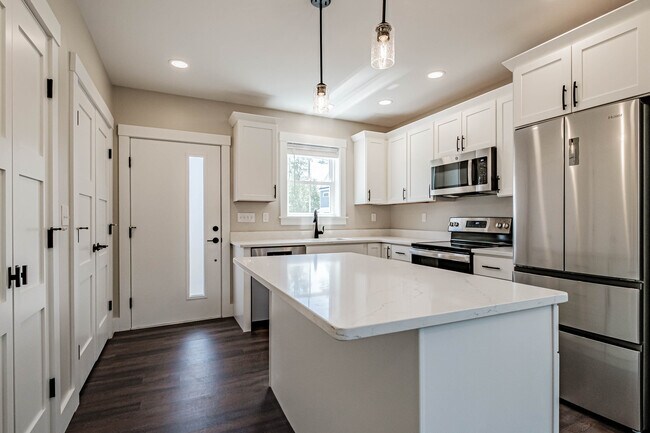 11 Sunshine Cir Unit 1