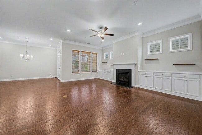 Photo - 165 Mansfield Dr