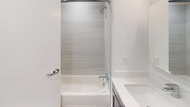 Photo - The Roseville