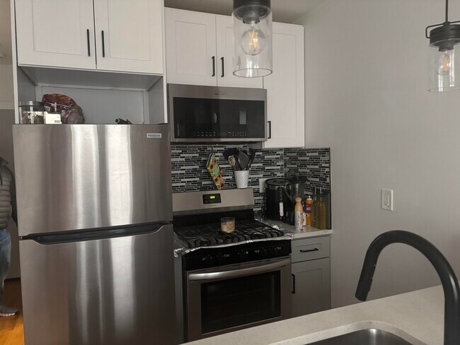 Building Photo - 518 51st St Unit 2B