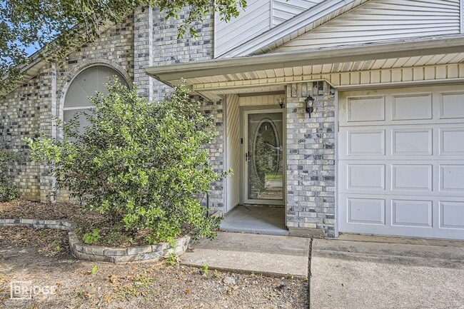 Photo - 220 Dodge Trail