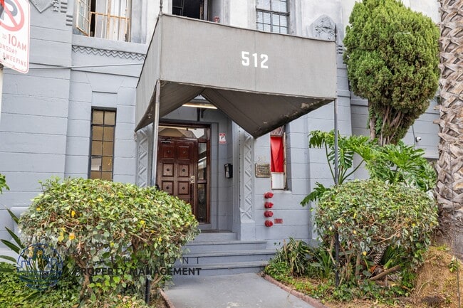 Building Photo - 512 S. Hobart Blvd. Rental