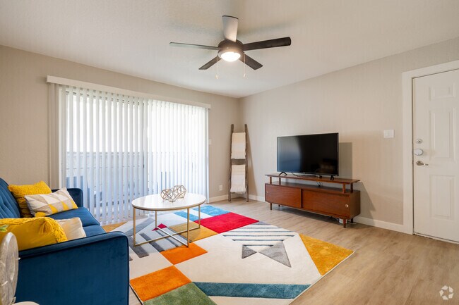 1HAB, 1BA - 679 ft²