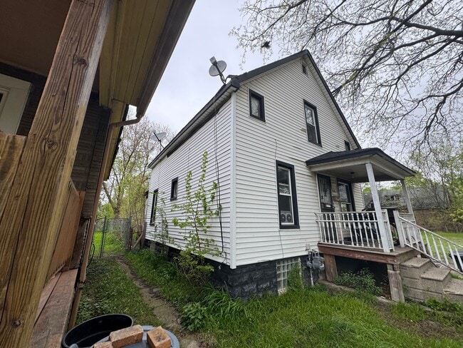 Photo - 376 Highland St