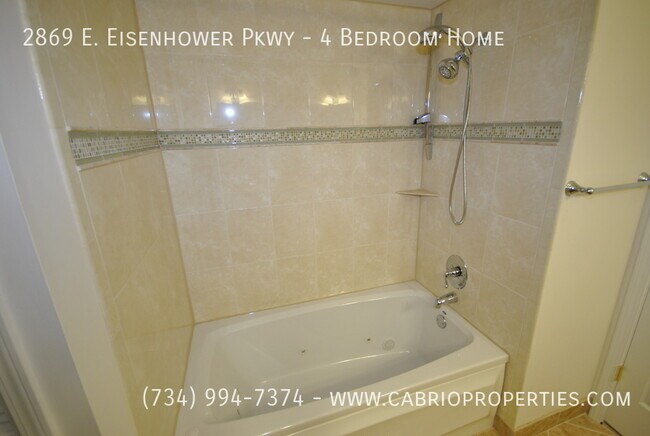 Photo - 2869 E Eisenhower Pkwy