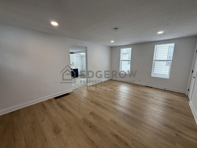 Photo - 1004 Garfield Ave NW