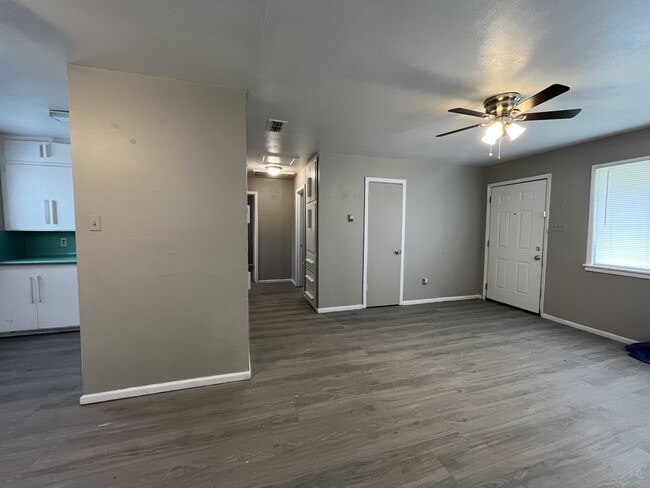 Photo - 2411 E 30th St