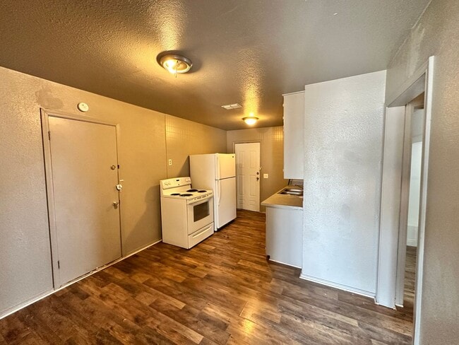 Photo - 3 Bedroom 1 Bathroom in Central Amarillo