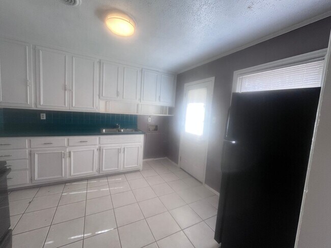 Photo - Great Location