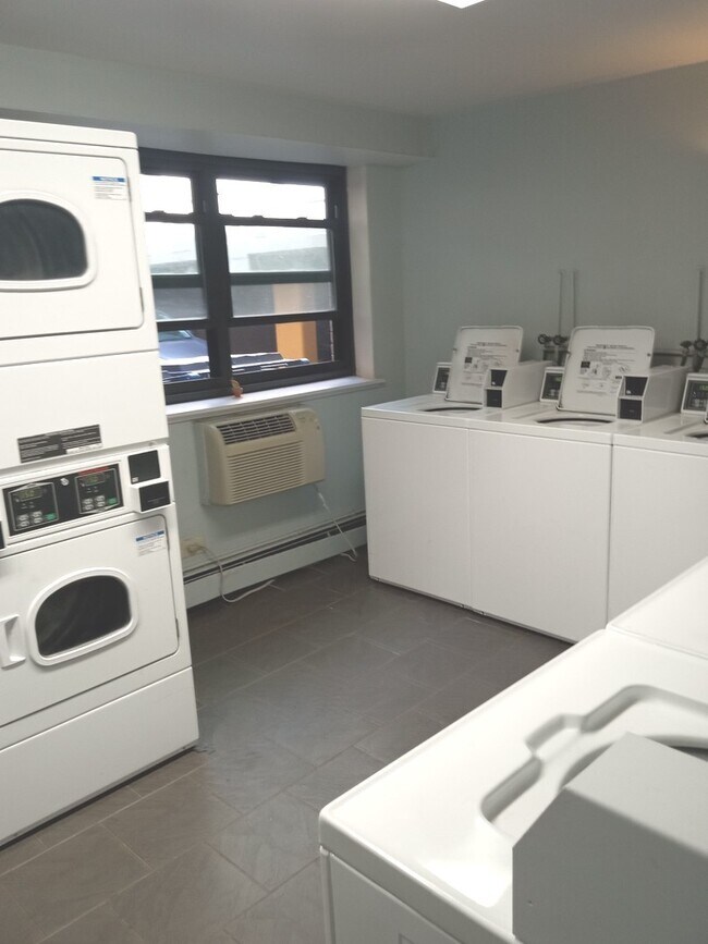 Photo - 540 W Roscoe St Unit 278