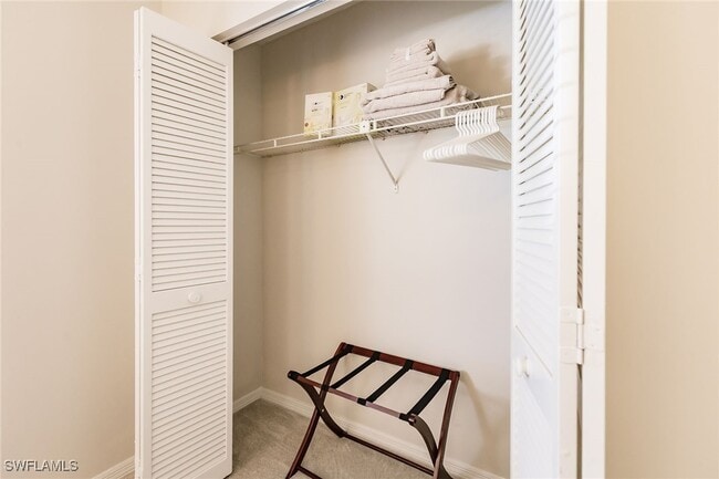 Building Photo - 3032 Sandpiper Bay Cir Unit G102