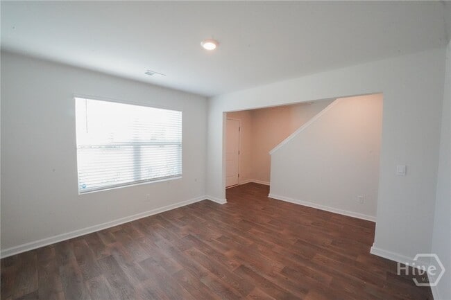 Photo - 103 Skylark Rd