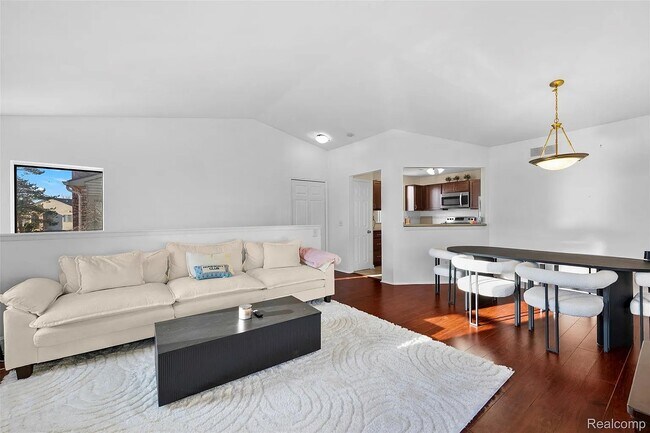 Photo - 22161 Indian Creek Dr