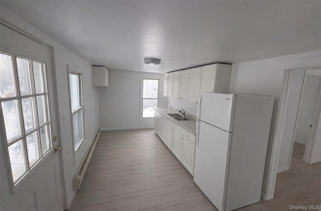 Photo - 203 W Main St