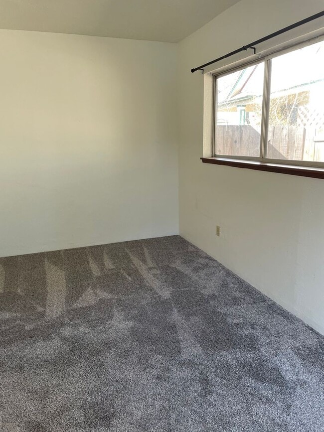 Photo - R543 Unit #B