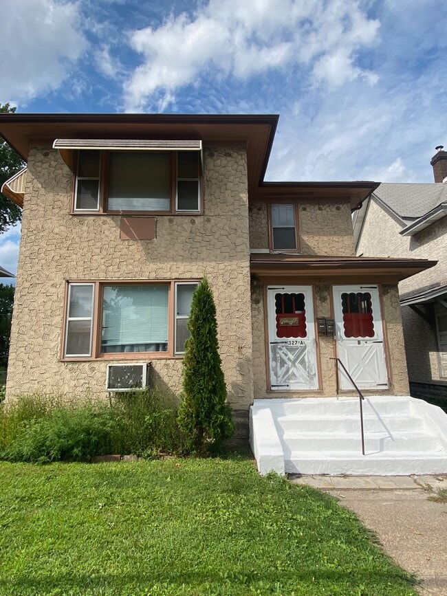Building Photo - 327 Front Ave Unit 2 Rental