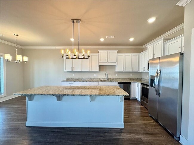 Photo - 814 NE Hts Ln