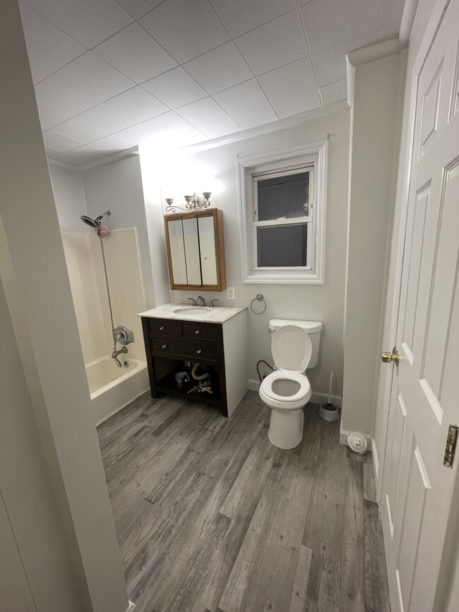 Photo - 7347 Waldman Ave