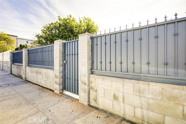 Photo - 12156 Vanowen St