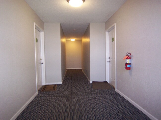 Photo - 111 Fieldcrest St Unidad 205