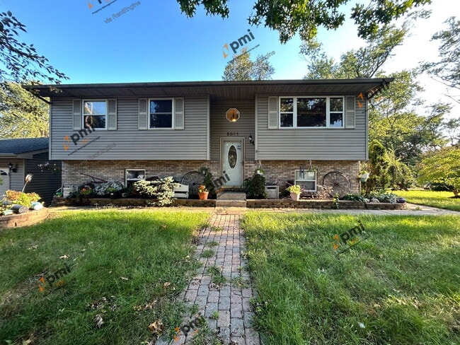 Building Photo - 5531 Mulberry Ave Unit 1