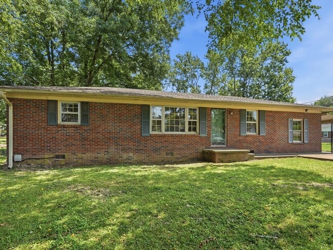 Photo - Close to Downtown Athens! Established neighborhood!