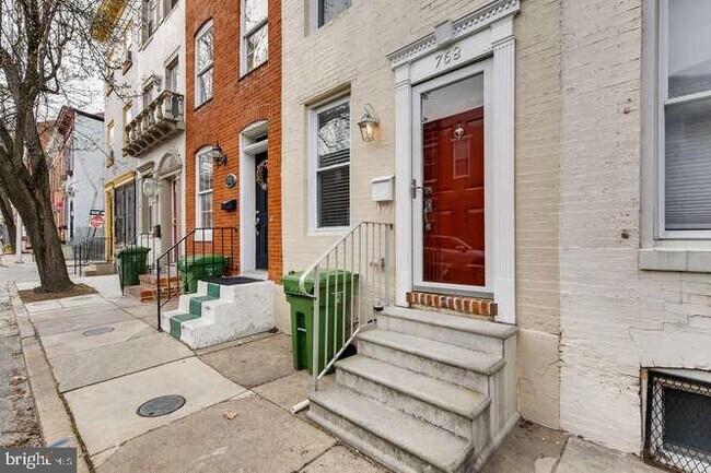 Photo - 768 Carroll St