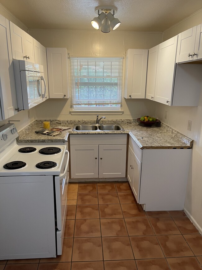 Photo - 855 SW 34th St