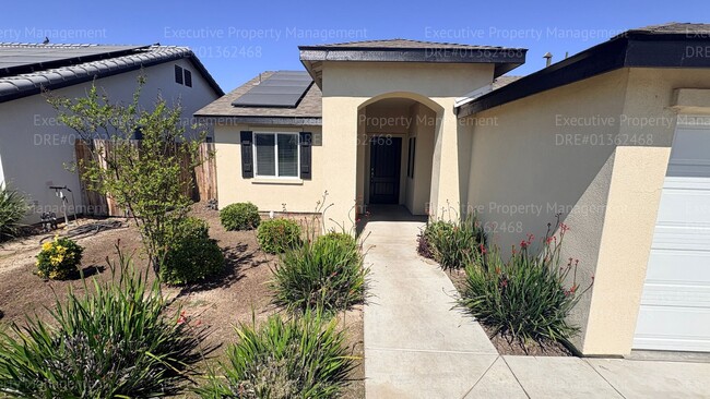 Photo - 5 bedroom, 2 bathroom, 3 car garage located near Taft Hwy/ Chevalier Rd