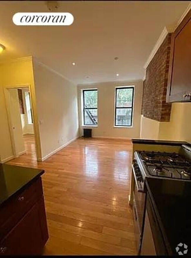 Building Photo - 239 Henry St Rental