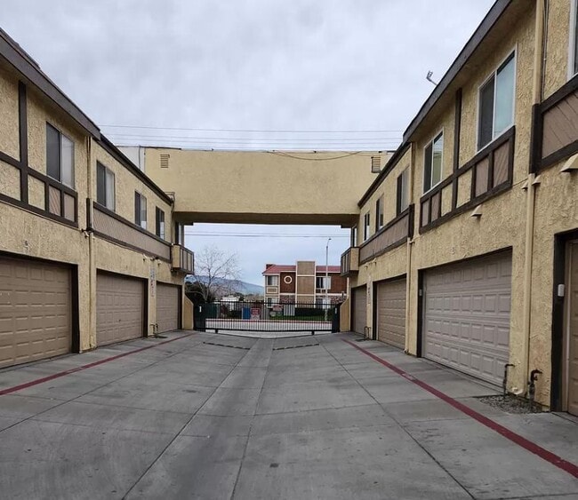 Photo - 38710 10th St E