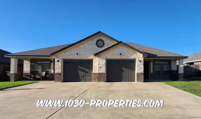 Building Photo - 2 Bedroom / 2 Bath Duplex off Clear Creek – Killeen, TX