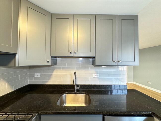 Photo - 663 W Grace St Unidad 301