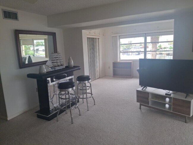 Photo - 4632 Marine Pkwy