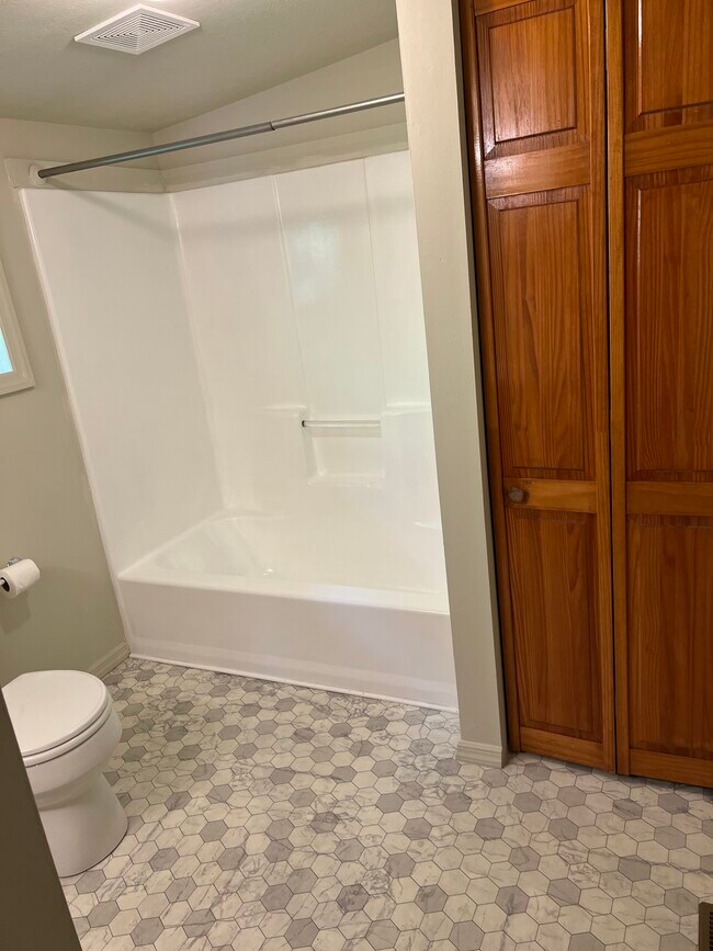 Photo - 844 Bocktown Rd