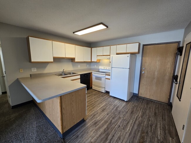 Building Photo - 60 Miller Ave SW Rental