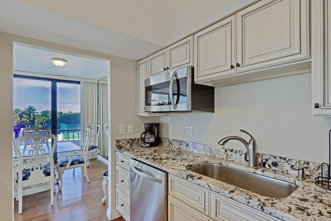 Photo - 5540 N Ocean Dr