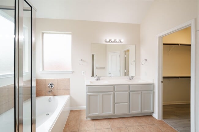 Photo - 12206 Cove Bluff Ct