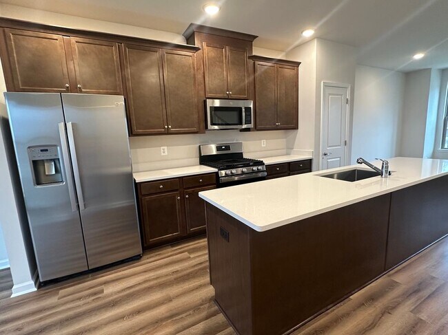 Photo - 6943 Cloverfield Ln