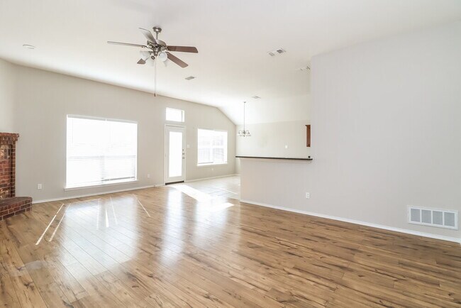 Photo - 5728 Imes Ln