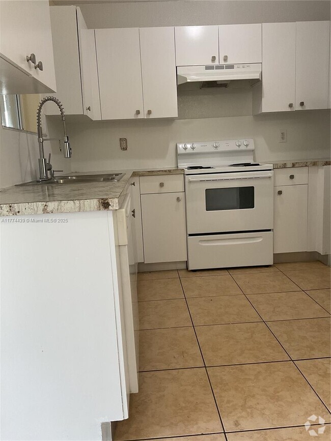 Building Photo - 13485 SW 284th St Rental