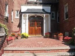 Building Photo - 55 Grand Ave Unit 1C