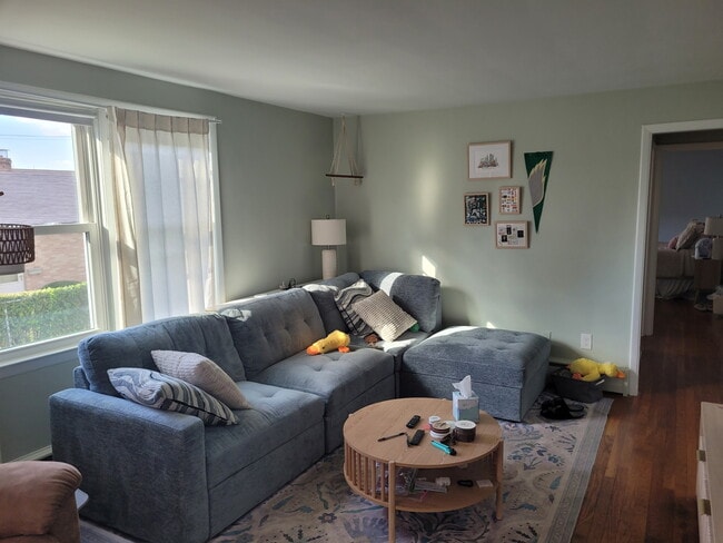 Sala de estar - 115 Whelen Ave Unidad 1